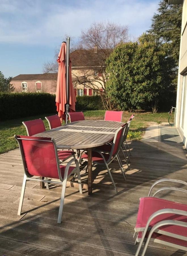 Le Landeron Chambre Lumineuse Dans Une Grande Villa מראה חיצוני תמונה